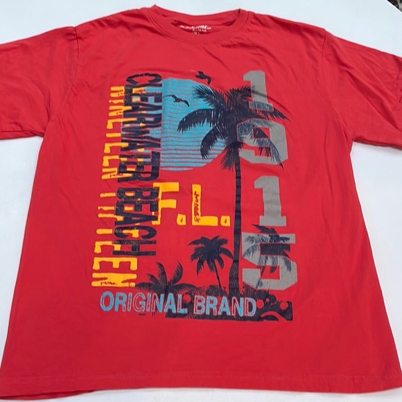 Clearwater Beach Unisex Tee - Picture 2 of 9